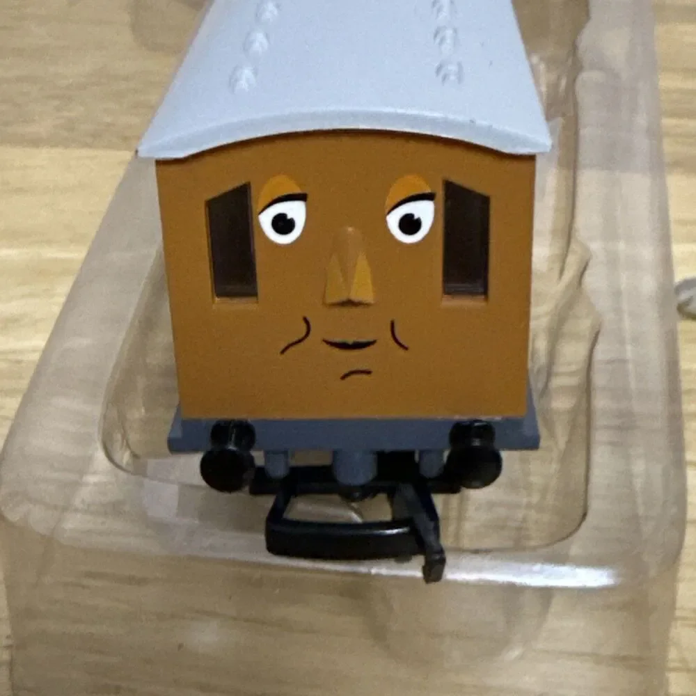 Thomas w/ Moving Eyes Clarabel SC Ruffey Bachmann 2002 HO Scale - Picture 15 of 16